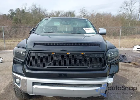 2014 Toyota Tundra 1794 5.7L V8 z USA, uszkodzony, nr VIN 5TFAW5F18EX357859